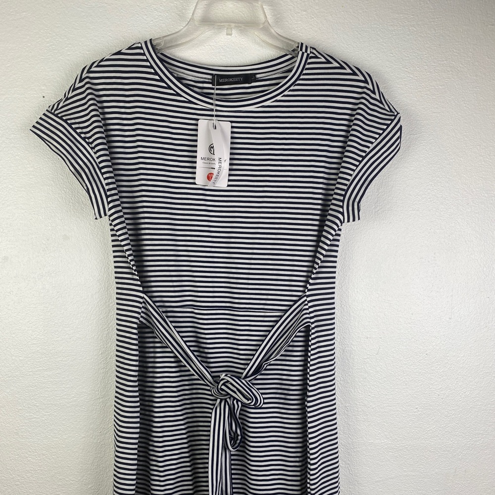 NWT Merokeety Black/White stripes T-shirt dress, tie,pockets,knee length dress L
